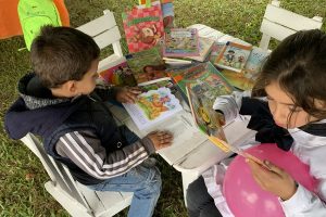 During the month of July the establishment of the Bookpack Library in the Department of Flores was carried out